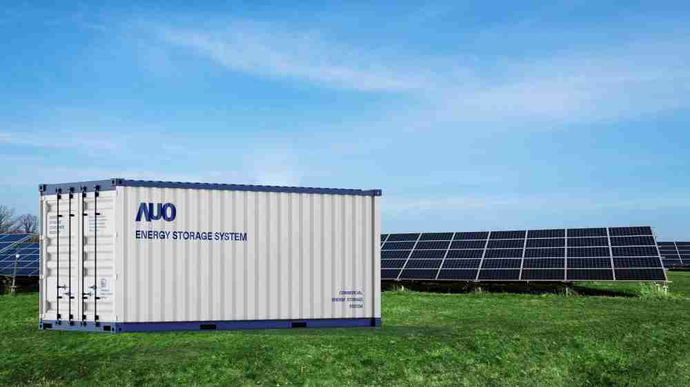 YAXIN111透过AI数据管理，，，提供不同类型用户进行储能与能源管理，，，达到再生能源管控调度成效