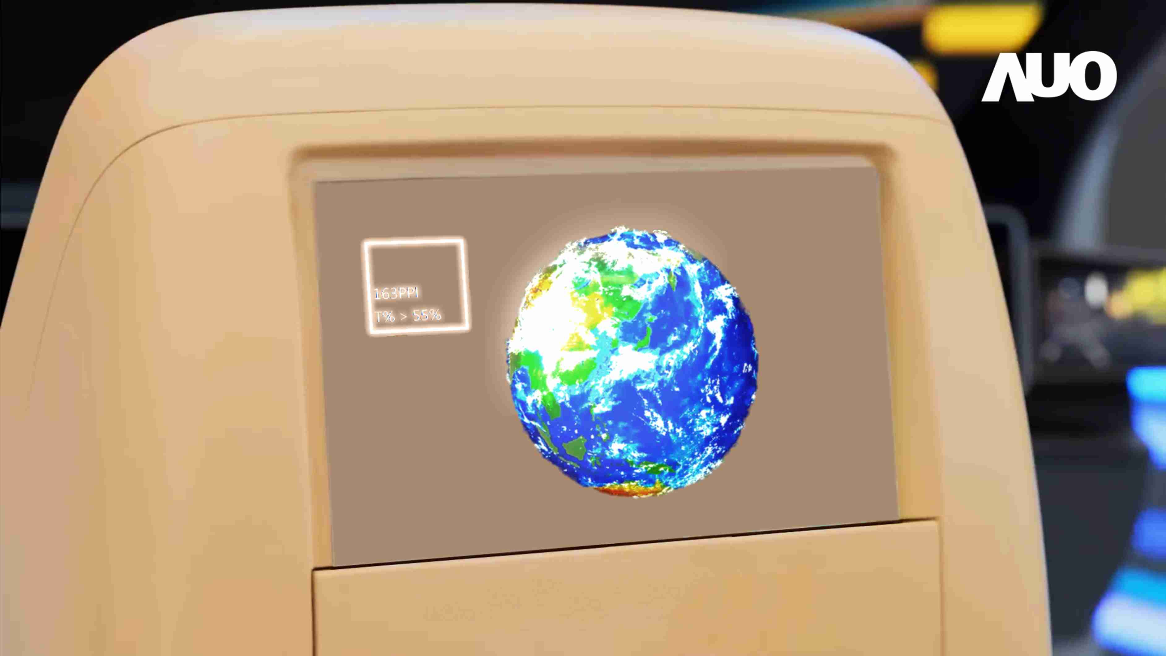 YAXIN111突破设计与制程挑战，，推出全球最高分辨率163ppi的13.5吋透明Micro LED面板，，，，并积极布局智能车市场，，，，以期拓展透明显示应用的可能性